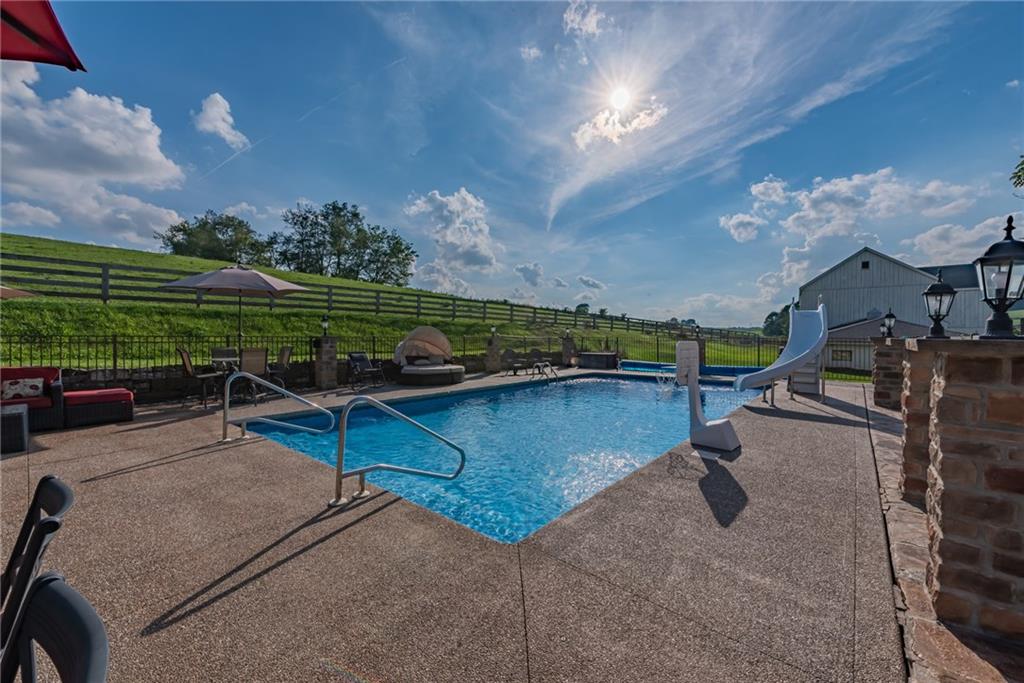 201 Tipple Row Road Luxor, PA 15662 - Photo 21 of 25 Gallery Image 21