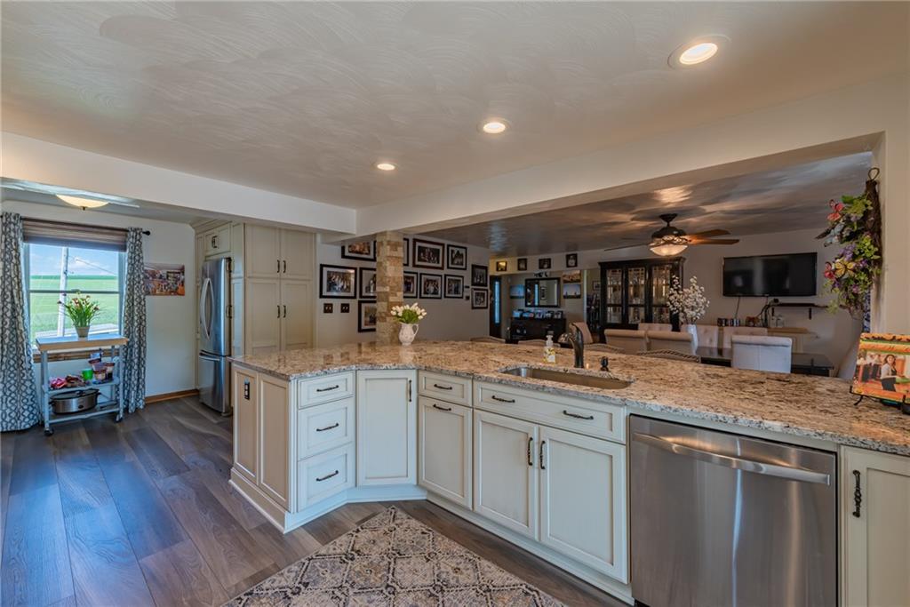 201 Tipple Row Road Luxor, PA 15662 - Photo 5 of 25 Gallery Image 5