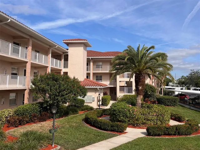 $217,700 | 6501 Stone River Road, Unit 203, Bradenton, FL 34203