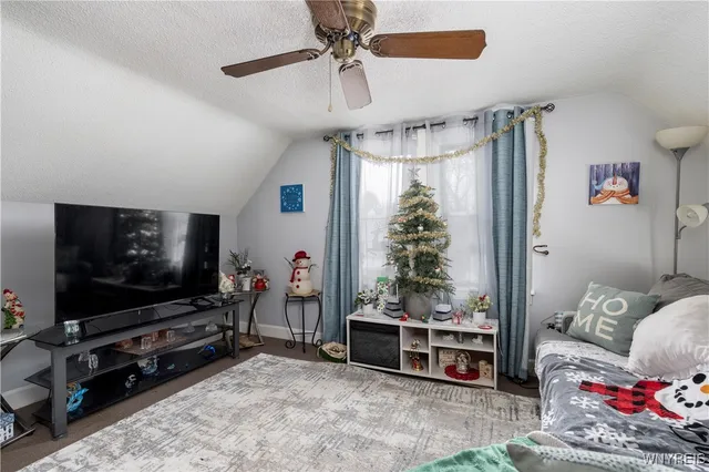 $259,000 | 28 North Davis Street, Orchard Park, NY 14127