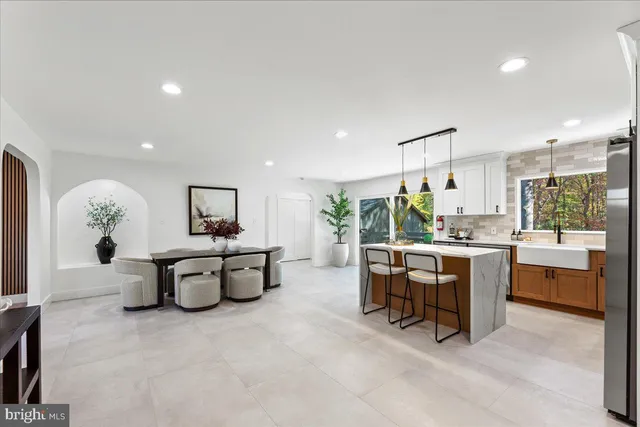 $899,999 | 309 Gordon Road, Robbinsville, NJ 08691