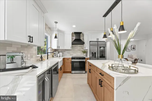 $899,999 | 309 Gordon Road, Robbinsville, NJ 08691