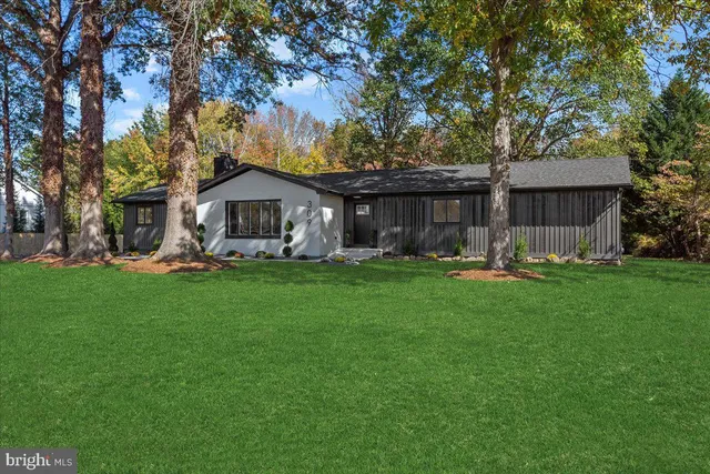 $899,999 | 309 Gordon Road, Robbinsville, NJ 08691