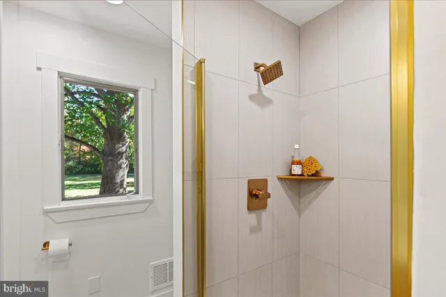 $899,999 | 309 Gordon Road, Robbinsville, NJ 08691