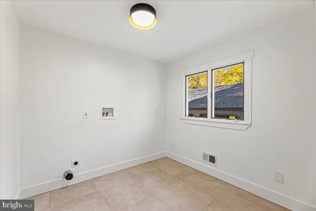 $899,999 | 309 Gordon Road, Robbinsville, NJ 08691