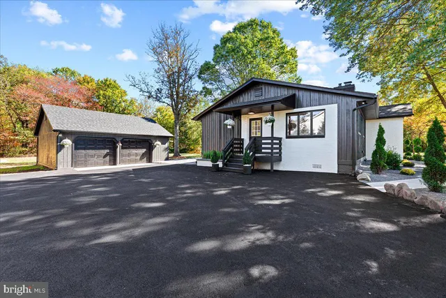 $899,999 | 309 Gordon Road, Robbinsville, NJ 08691