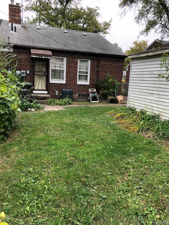 20505 Meyers Road Detroit, MI 48235 - Photo 3 of 12