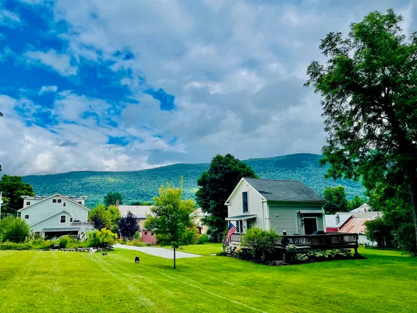 $799,000 | 34 South Main Street, Danby, VT 05739