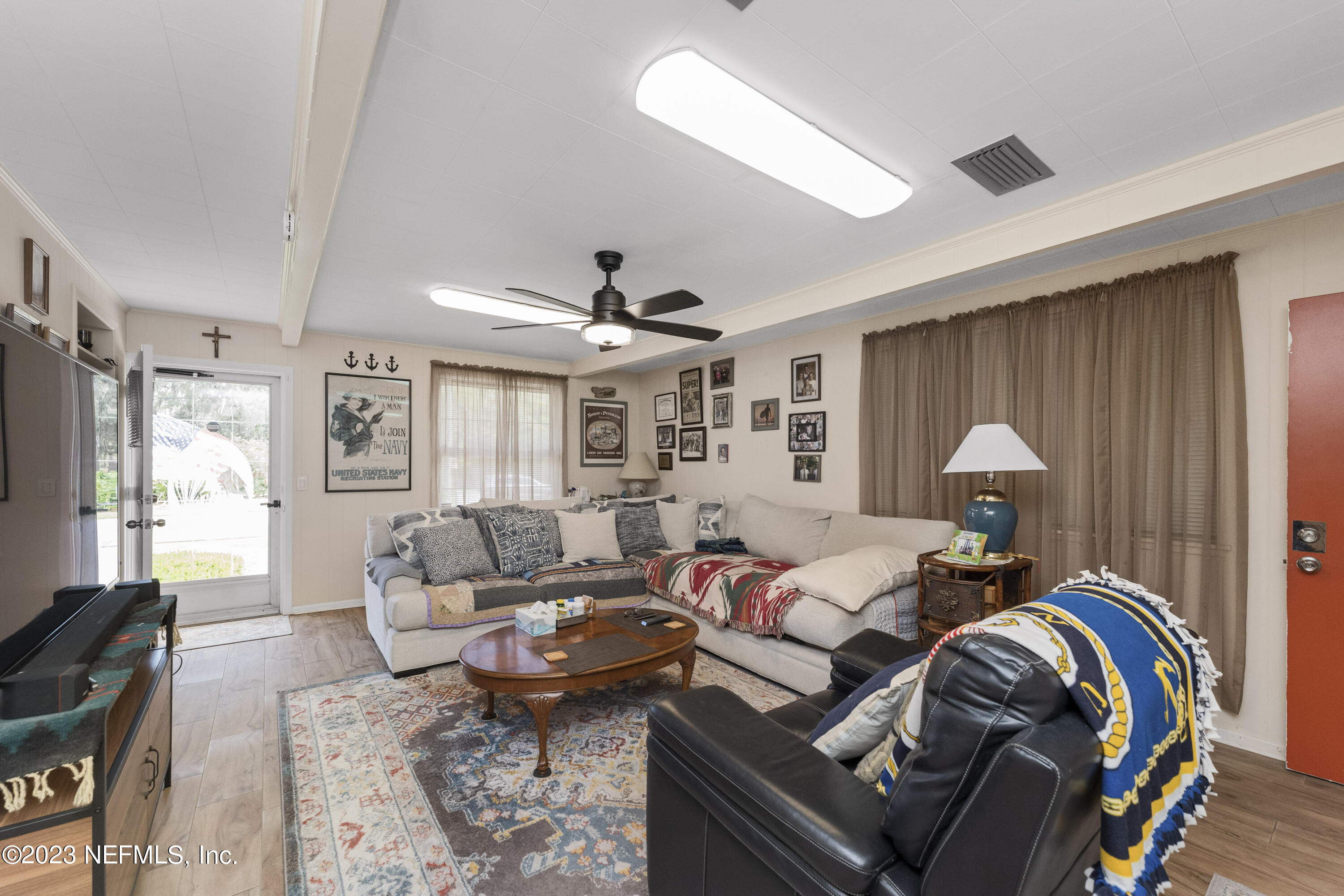 6204 Smallwood Road Jacksonville, FL 32216 - Photo 12 of 27 Family room