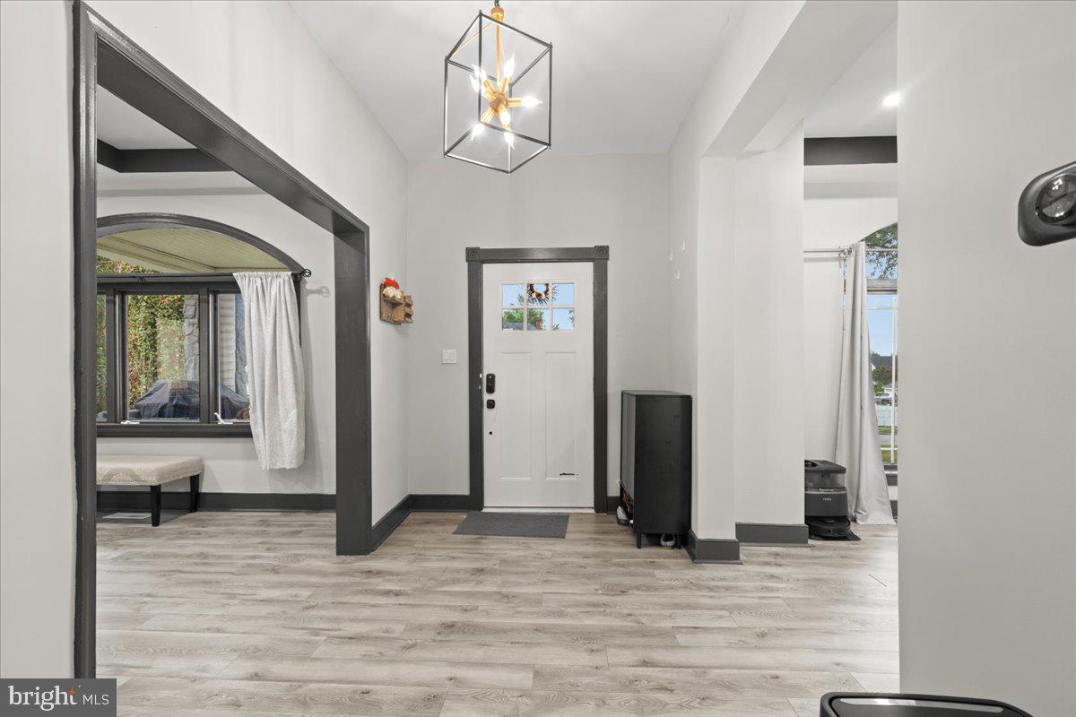 3910 Chatham Road Baltimore, MD 21207 - Photo 7 of 71