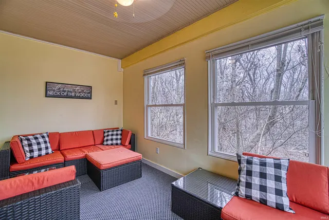 $395,000 | 1 Yorkshire Drive, Newburgh, IN 47630