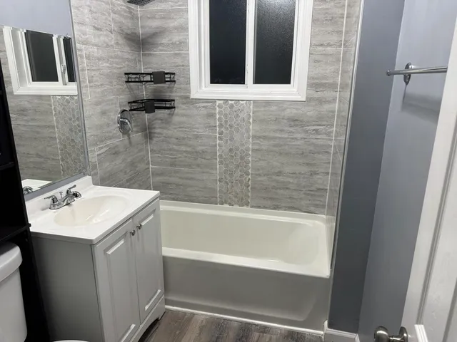 $1,500 | 12005 South La Salle Street, Unit 2, Chicago, IL 60628