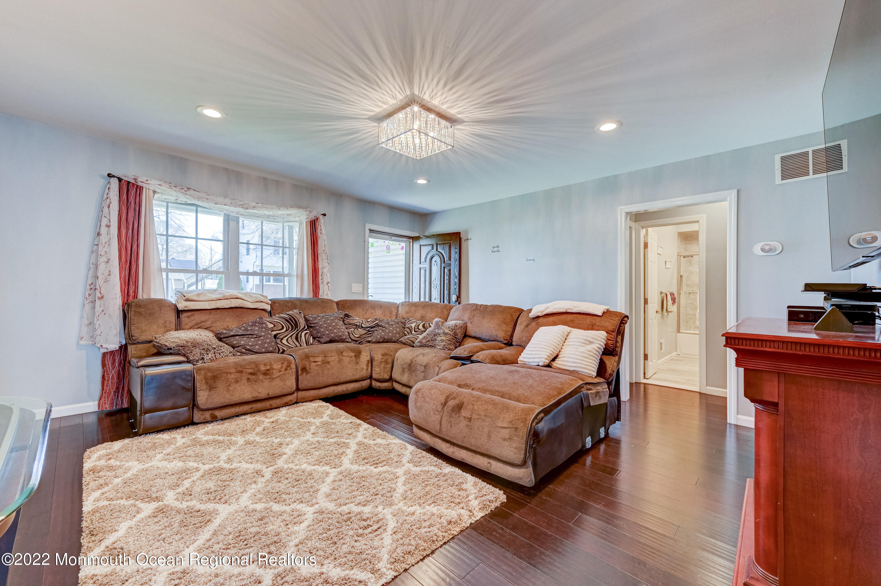 13 Willow Street Hazlet, NJ 07730 - Photo 7 of 17 13_willow_st_009