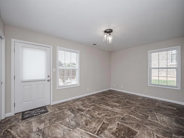 $280,000 | 1500 Kennel Drive, Evansville, IN 47710