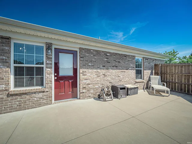 $280,000 | 1500 Kennel Drive, Evansville, IN 47710