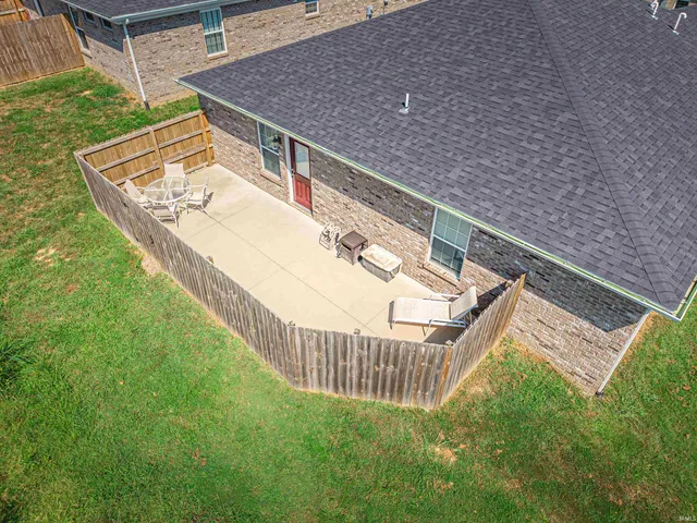 $280,000 | 1500 Kennel Drive, Evansville, IN 47710