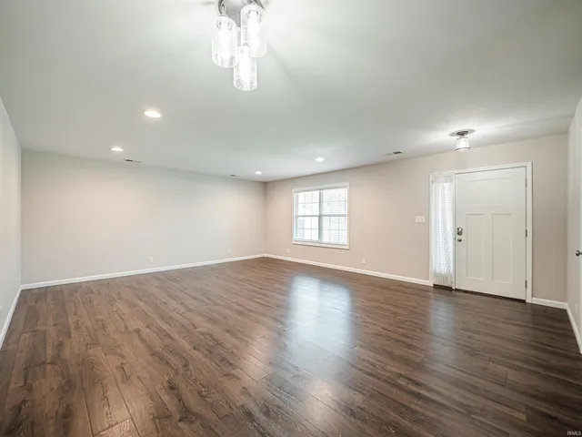 $280,000 | 1500 Kennel Drive, Evansville, IN 47710