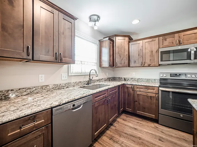 $280,000 | 1500 Kennel Drive, Evansville, IN 47710