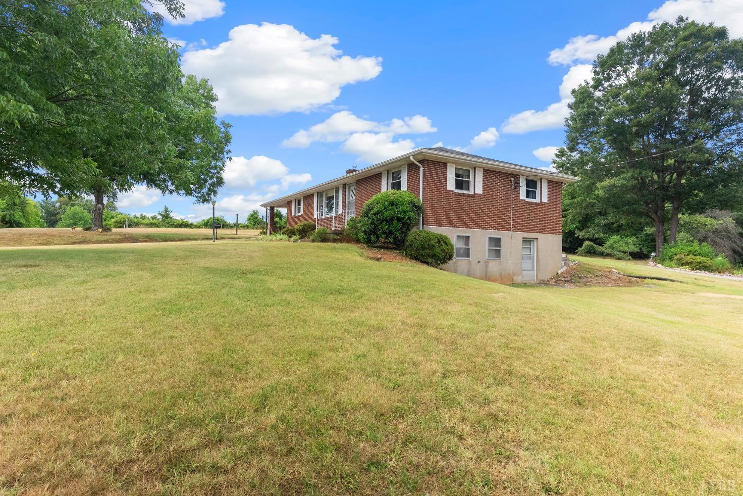 3461 Brights Road Gretna, VA 24557 - Photo 36 of 51 Gallery Image 36