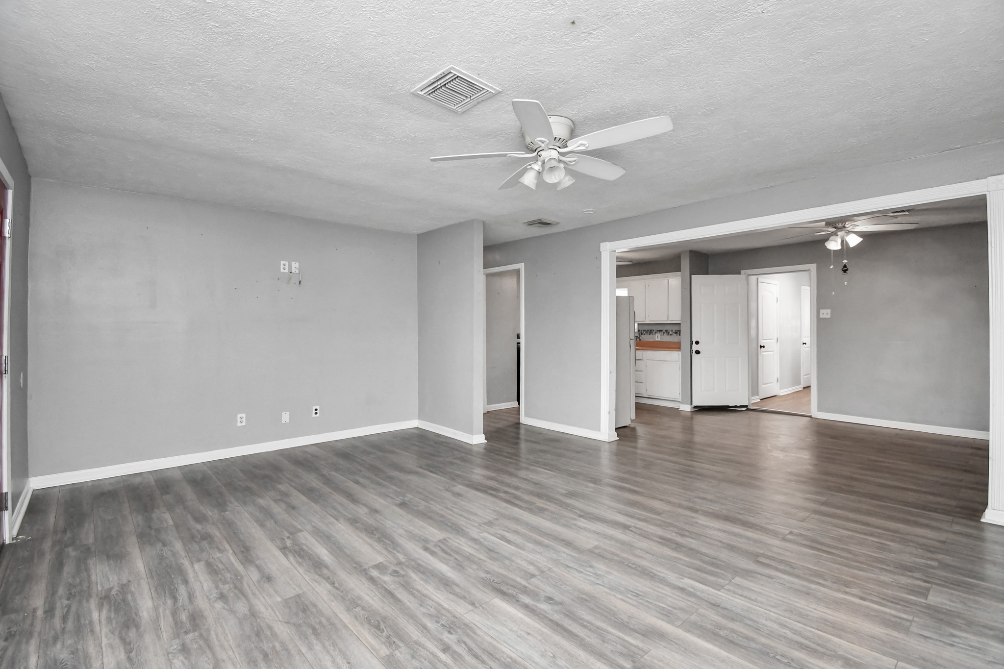 1008 Vista Road Pasadena, TX 77504 - Photo 7 of 50