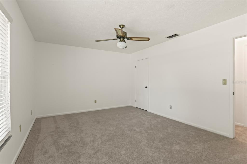 11403 Fillmore Avenue Seffner, FL 33584 - Photo 18 of 33