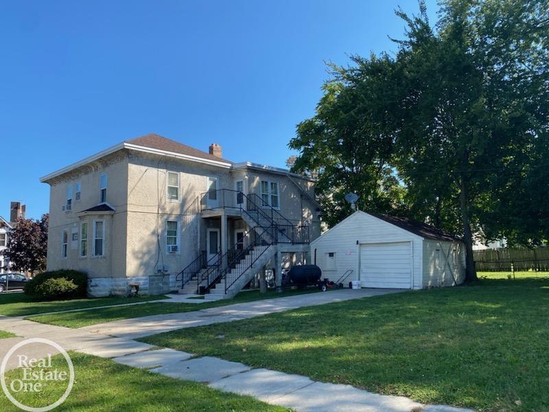 838 Howard Street Port Huron, MI 48060 - Photo 2 of 17