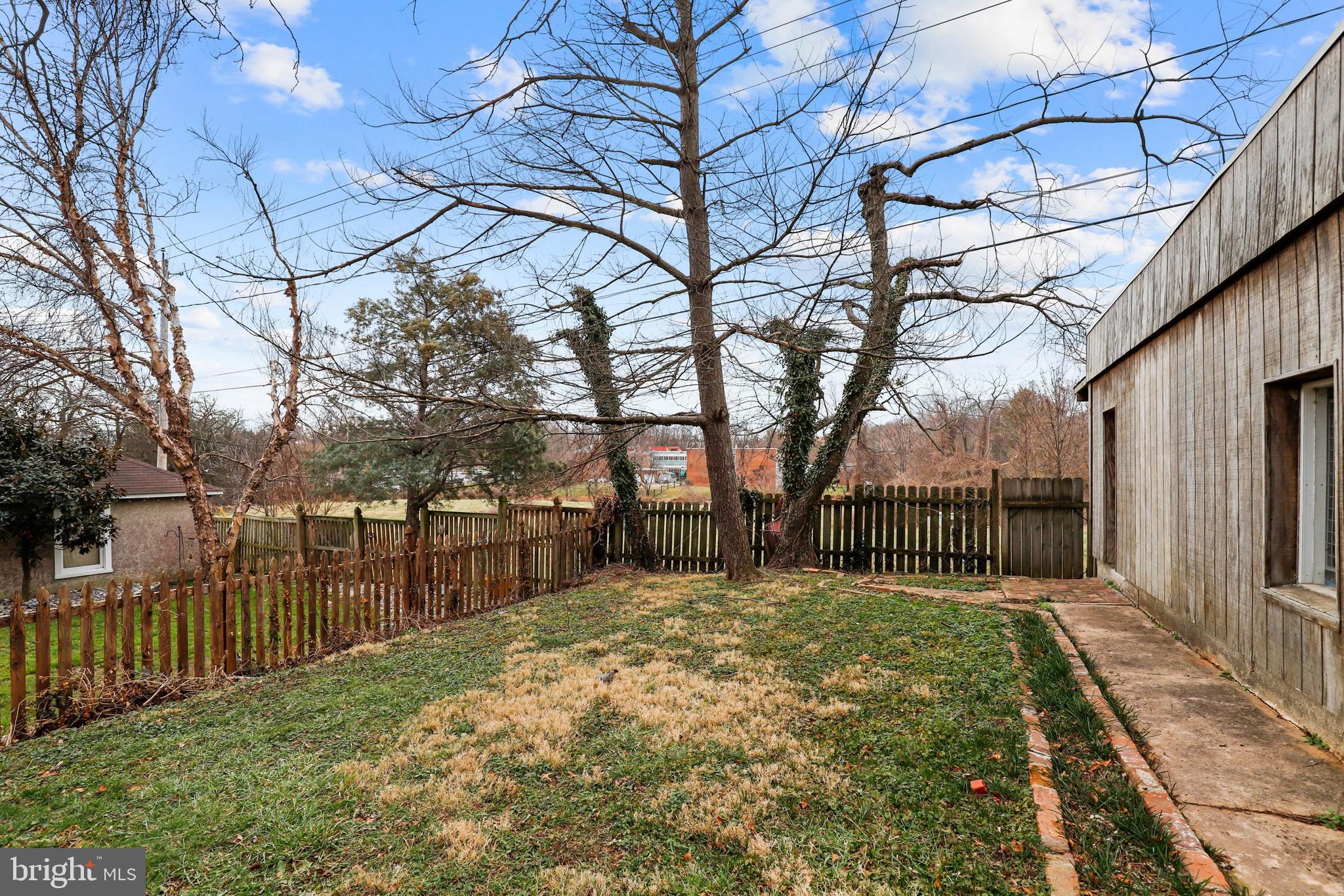 806 Warwick Road Baltimore, MD 21229 - Photo 24 of 27