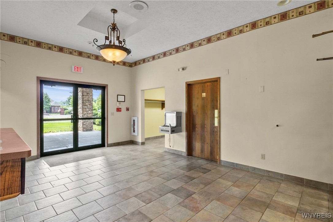 2099 River Road Wheatfield, NY 14304 - Photo 4 of 22