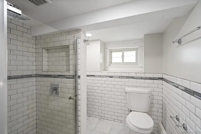 $735,000 | 80 Munro Boulevard, Valley Stream, NY 11581