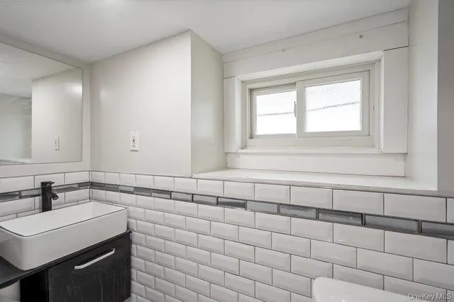 $735,000 | 80 Munro Boulevard, Valley Stream, NY 11581