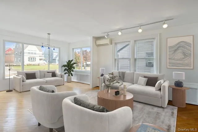 $735,000 | 80 Munro Boulevard, Valley Stream, NY 11581