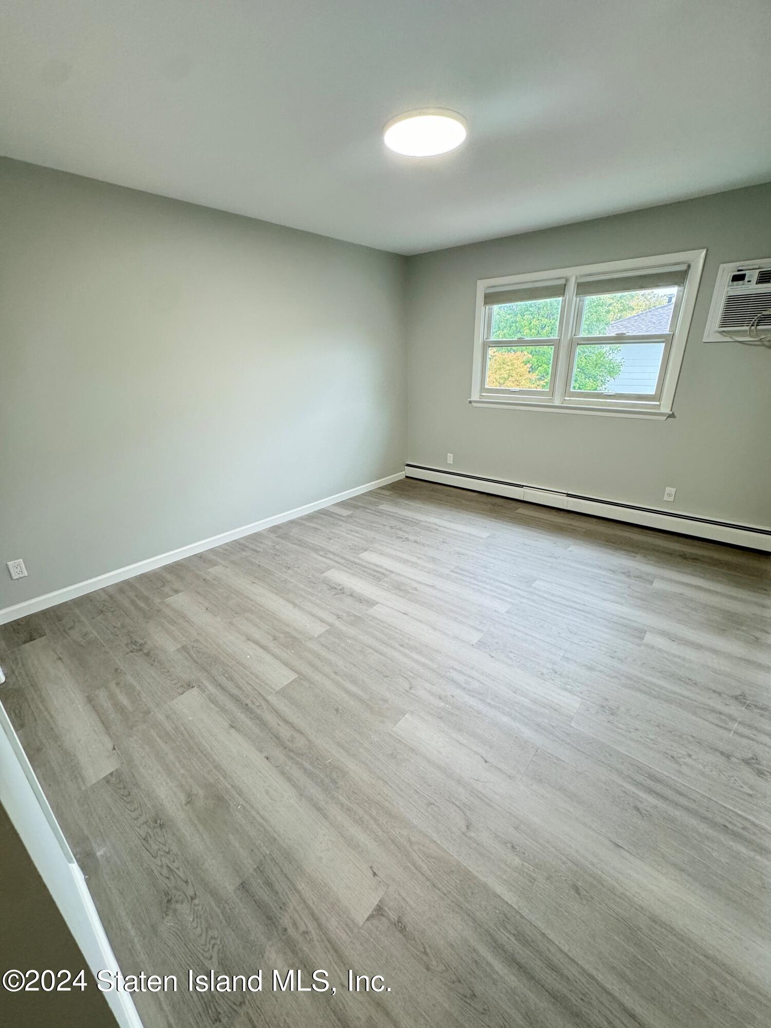 Undisclosed Address Staten Island, NY 10314 - Photo 5 of 5 bedrm