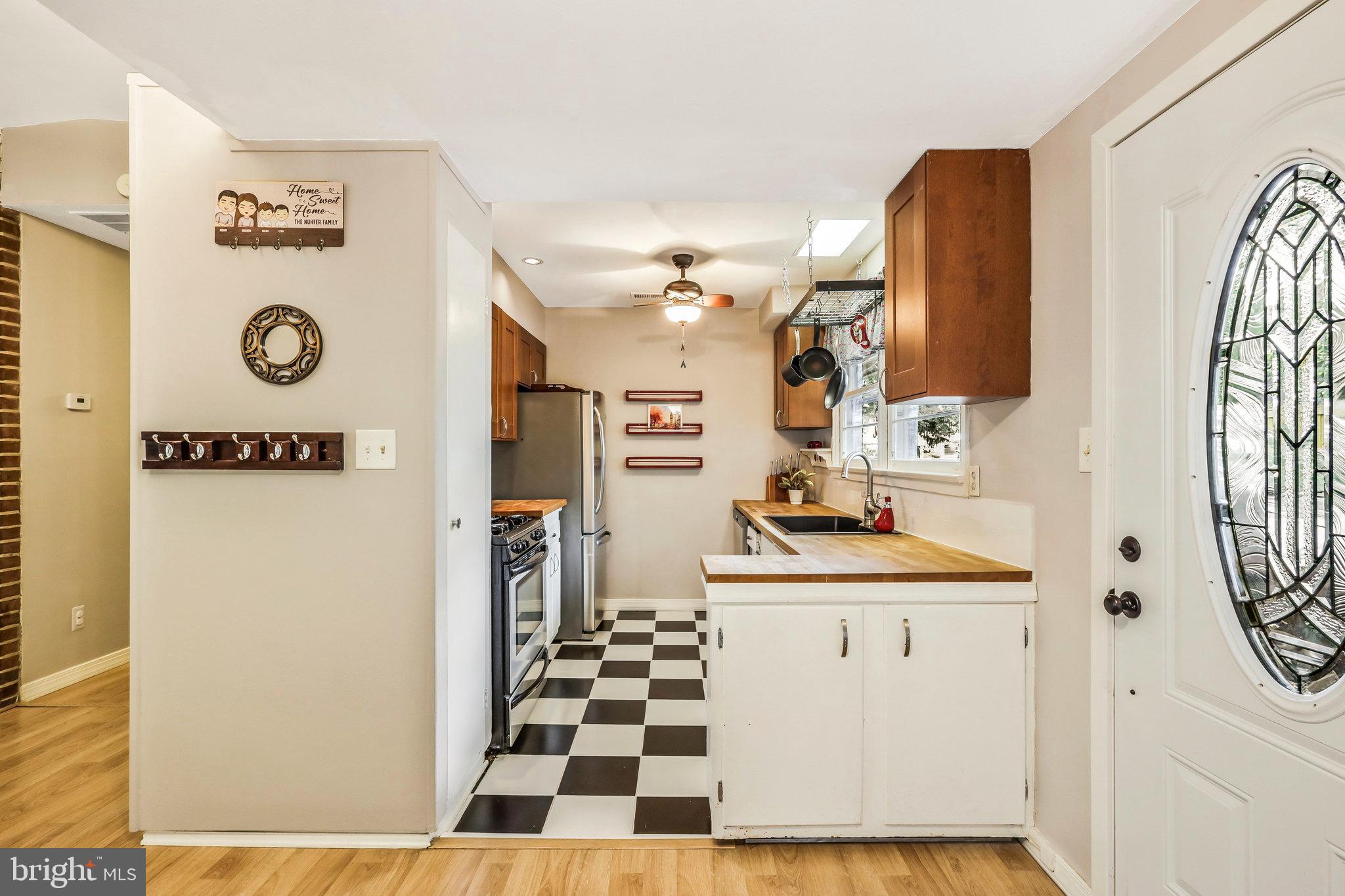 3132 Manor Road Falls Church, VA 22042 - Photo 3 of 29 Welcome Home!