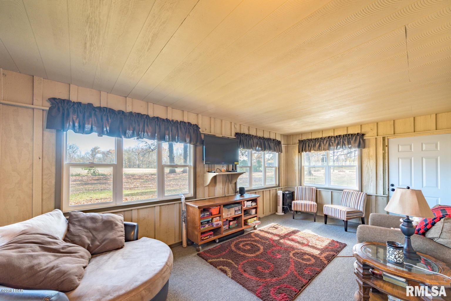 2216 Weaver Road Herrin, IL 62948 - Photo 12 of 21 Gallery Image 12