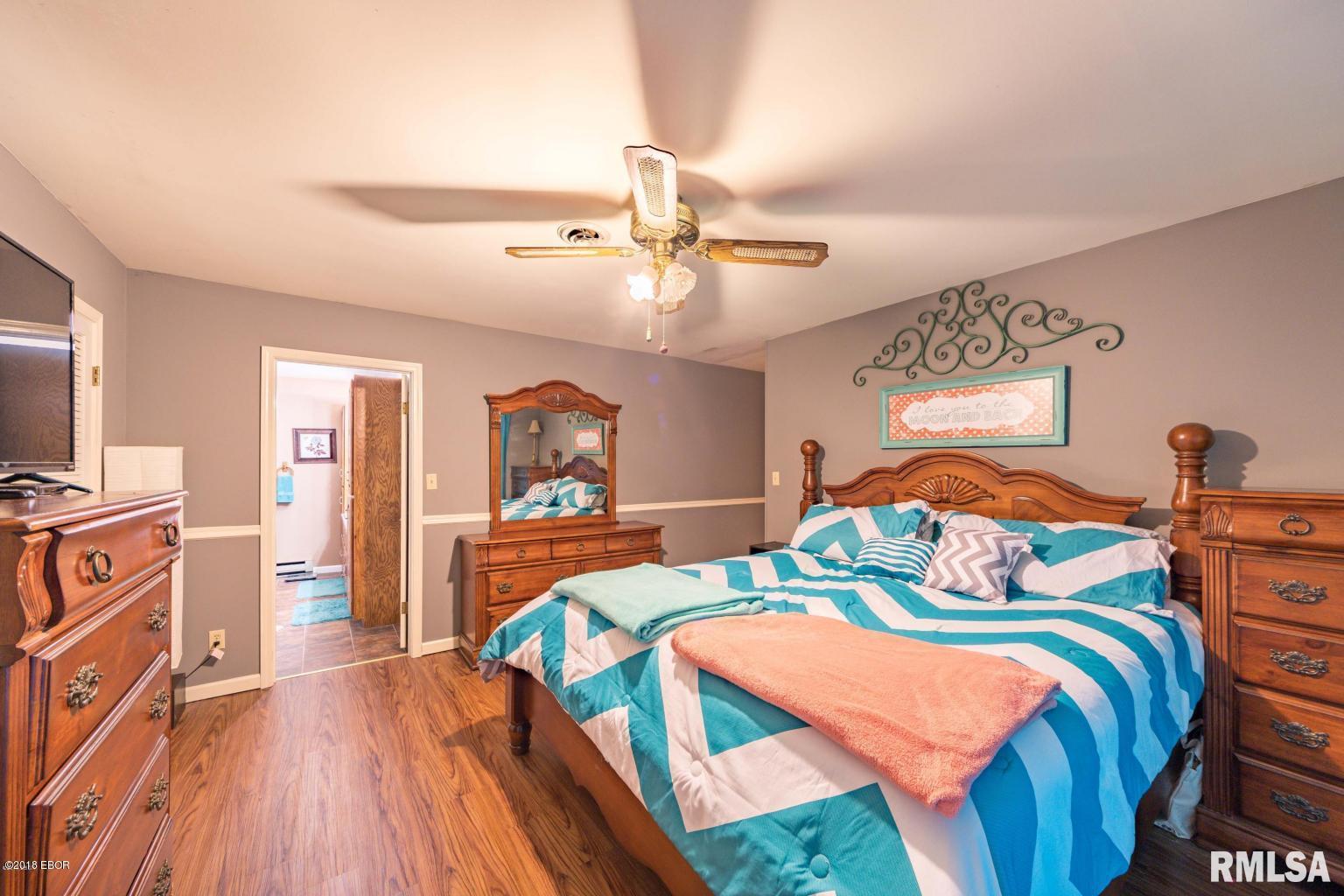 2216 Weaver Road Herrin, IL 62948 - Photo 14 of 21 Gallery Image 14
