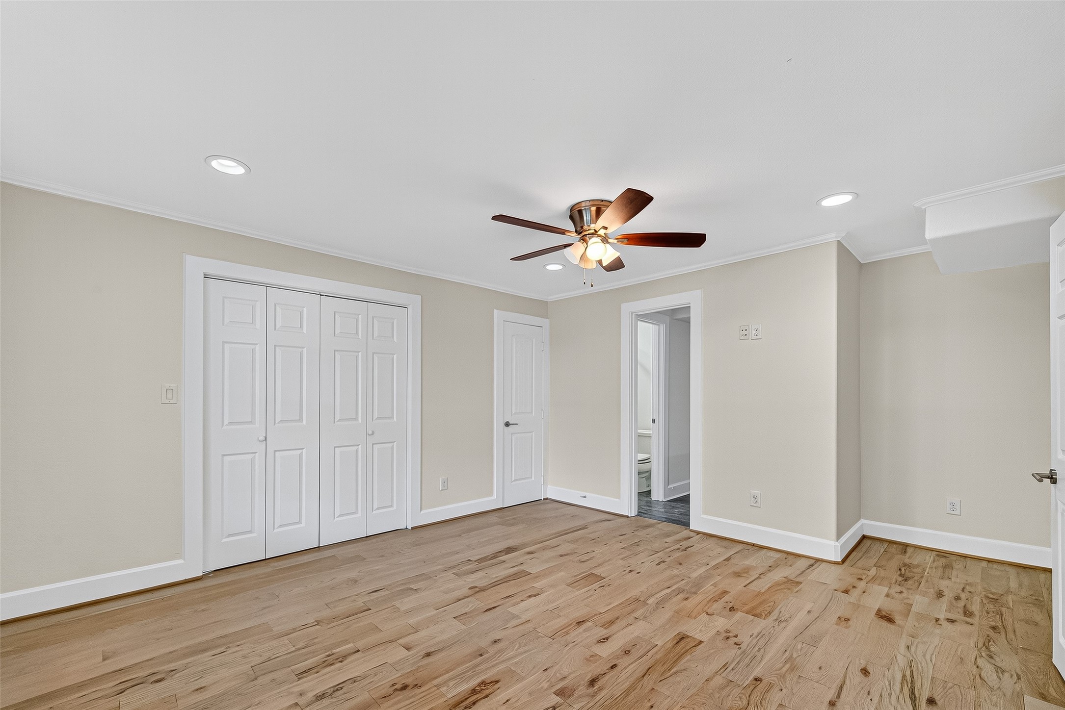 312 Marcella Street Houston, TX 77091 - Photo 14 of 46