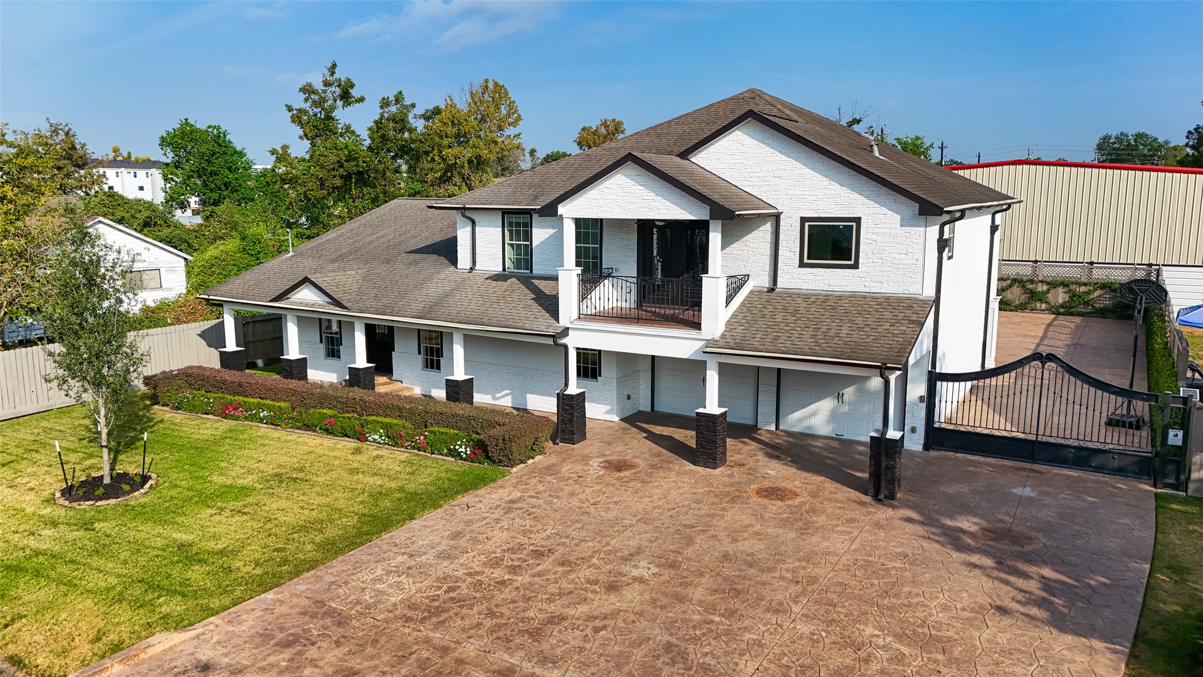 312 Marcella Street Houston, TX 77091 - Photo 2 of 46