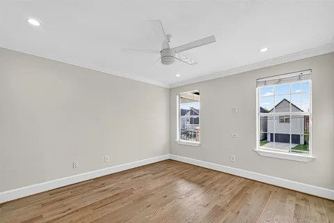 $859,000 | 312 Marcella Street, Houston, TX 77091