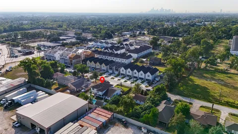 $859,000 | 312 Marcella Street, Houston, TX 77091