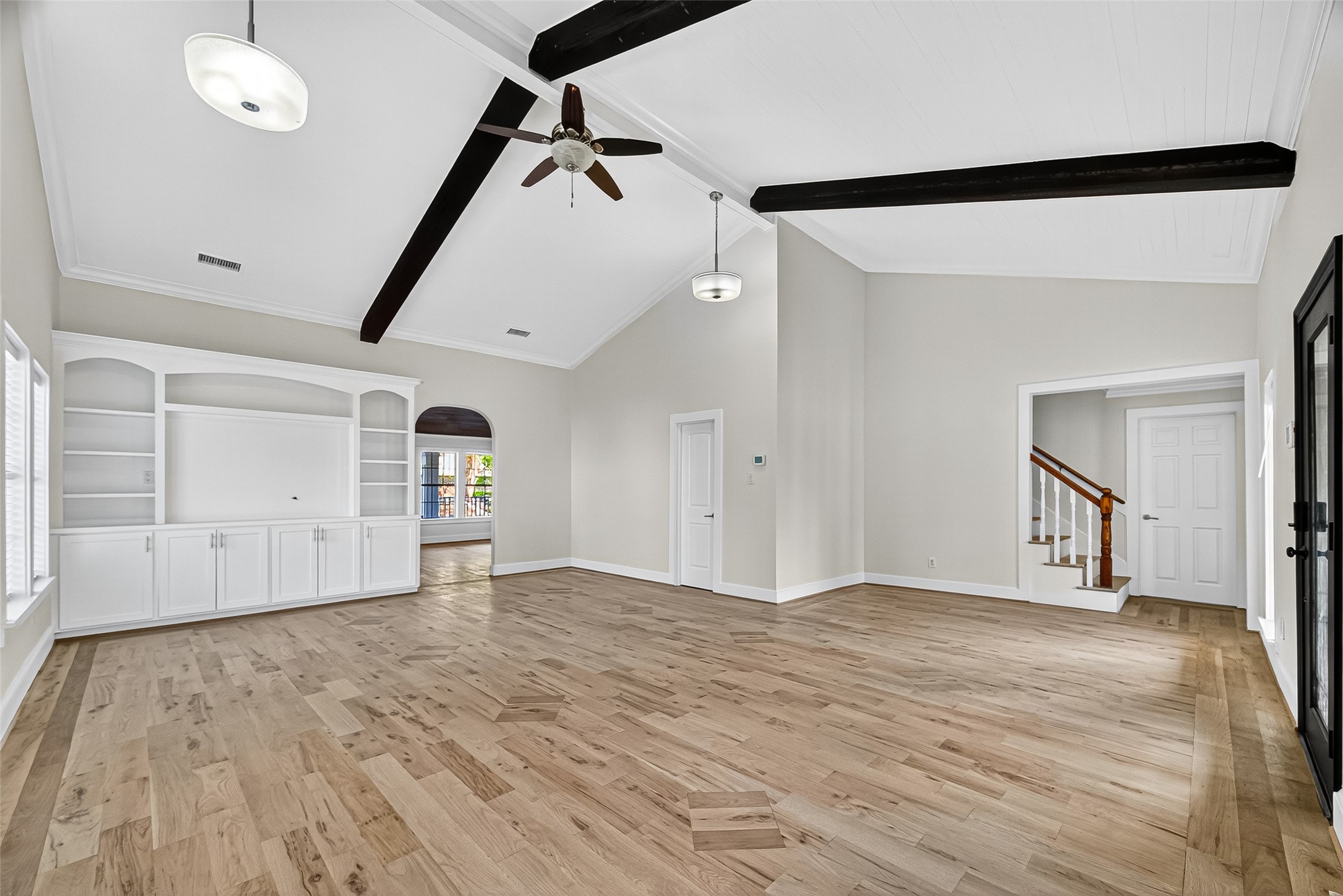 312 Marcella Street Houston, TX 77091 - Photo 7 of 46