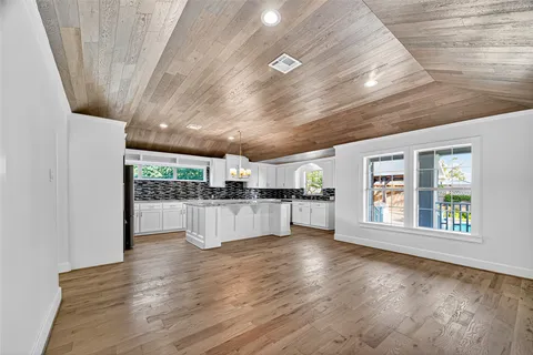 $859,000 | 312 Marcella Street, Houston, TX 77091