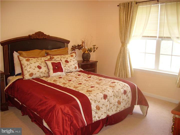 419 Flock Road Hamilton, NJ 08619 - Photo 17 of 21