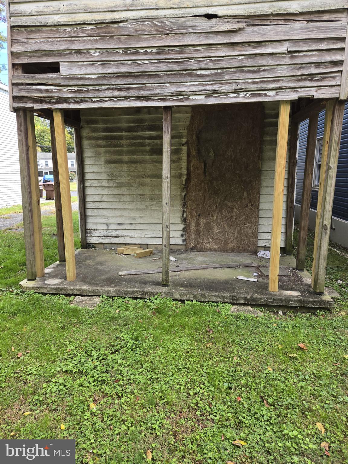 511 High Street Cambridge, MD 21613 - Photo 10 of 12 a view of front door