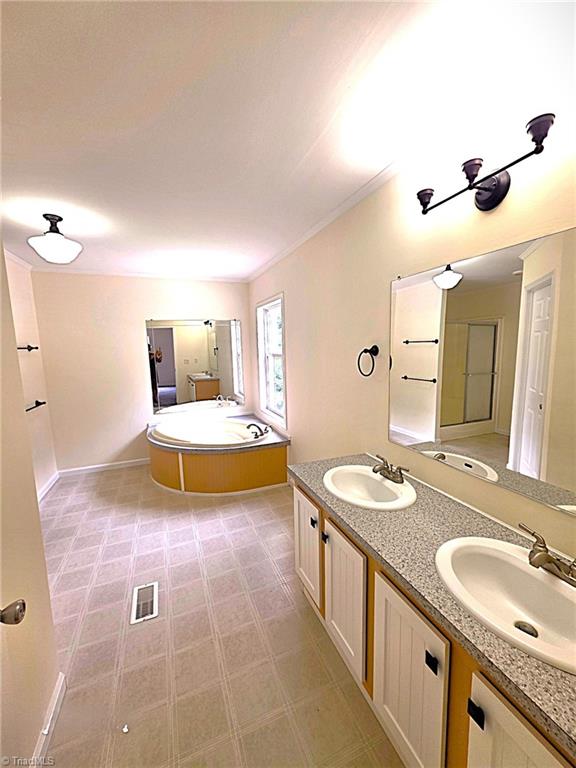 1380 Bethany Road Madison, NC 27025 - Photo 23 of 32