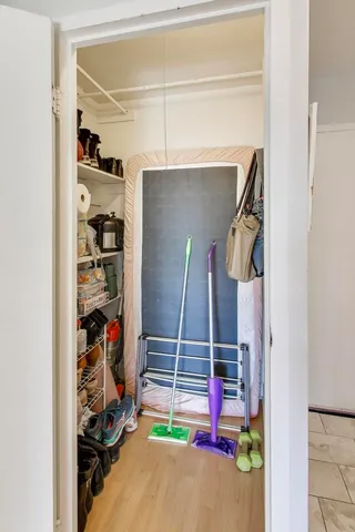 $2,350 | 3100 North Lake Shore Drive, Unit 1506, Chicago, IL 60657