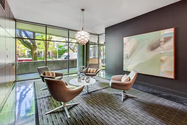 $2,350 | 3100 North Lake Shore Drive, Unit 1506, Chicago, IL 60657