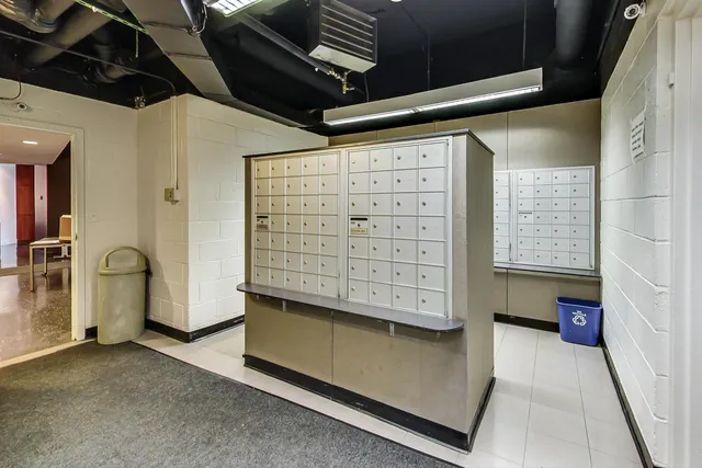 $2,350 | 3100 North Lake Shore Drive, Unit 1506, Chicago, IL 60657