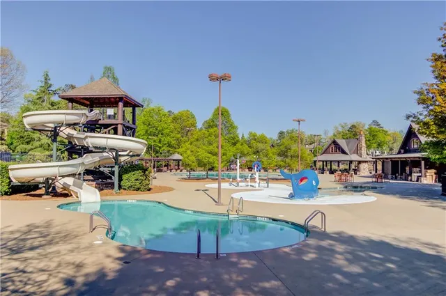 $600,000 | 900 Woodvale Point, Suwanee, GA 30024