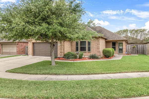 $2,395 | 7513 Exeter, Corpus Christi, TX 78414