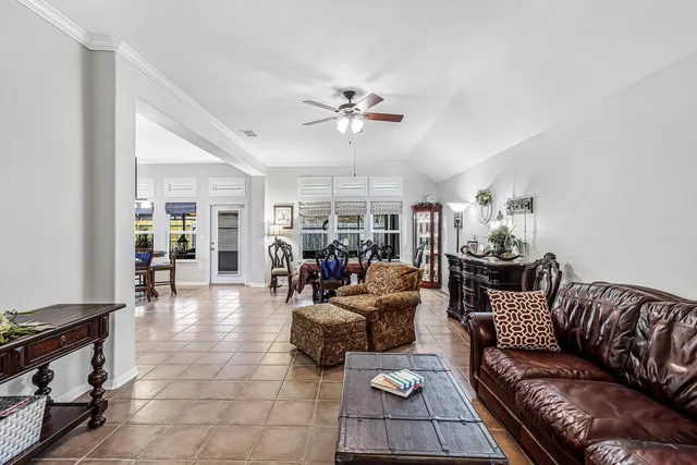 $2,395 | 7513 Exeter, Corpus Christi, TX 78414